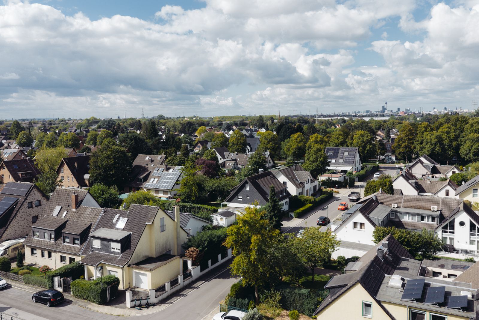 Lage in Vennhausen mit Blick auf Düsseldorf